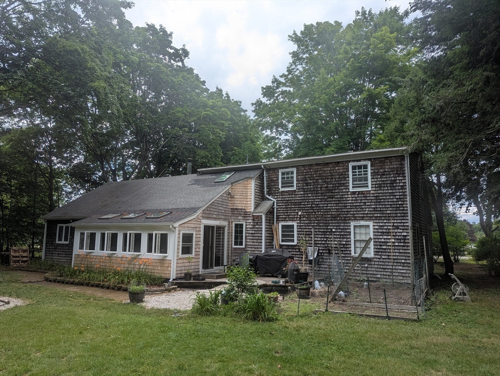 166 West St