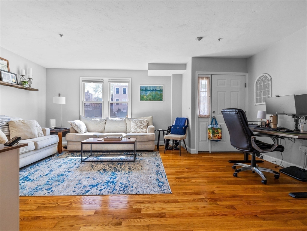 150 W 9th St 1