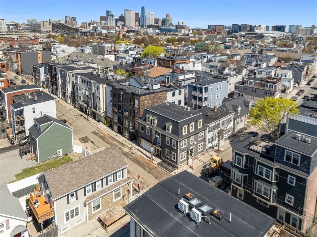 150 W 9th St 1