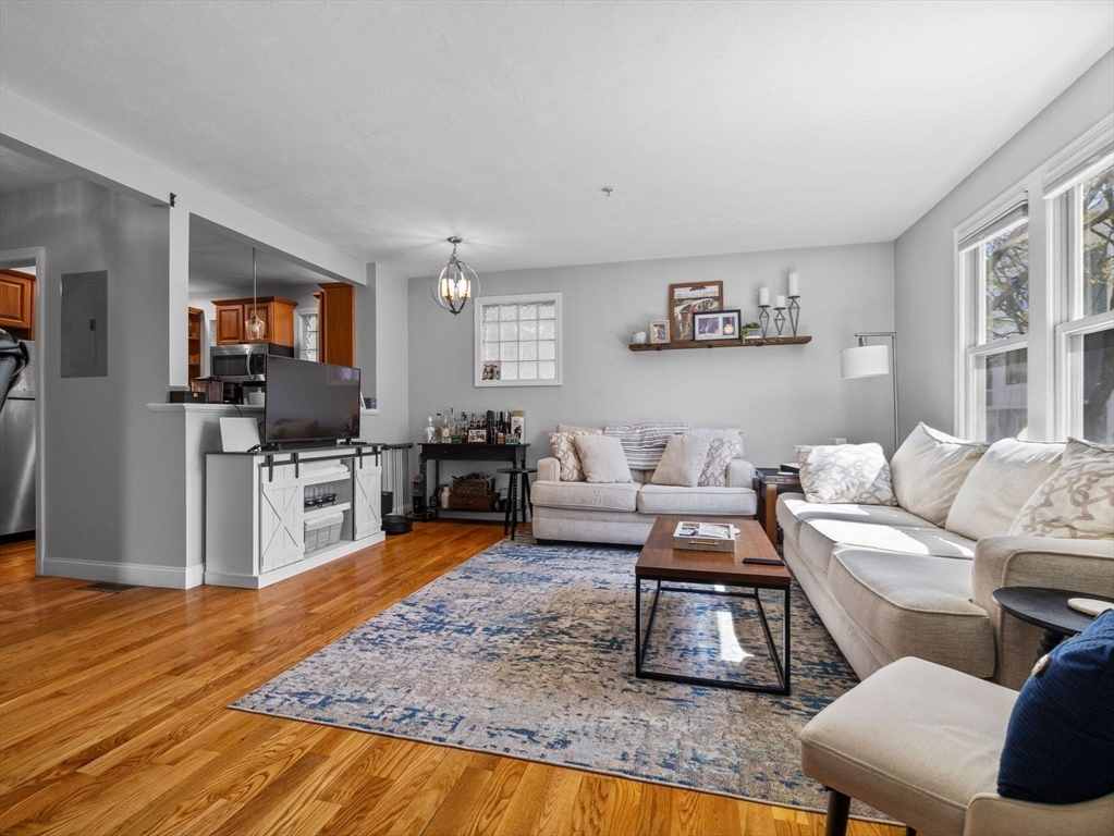 150 W 9th St 1