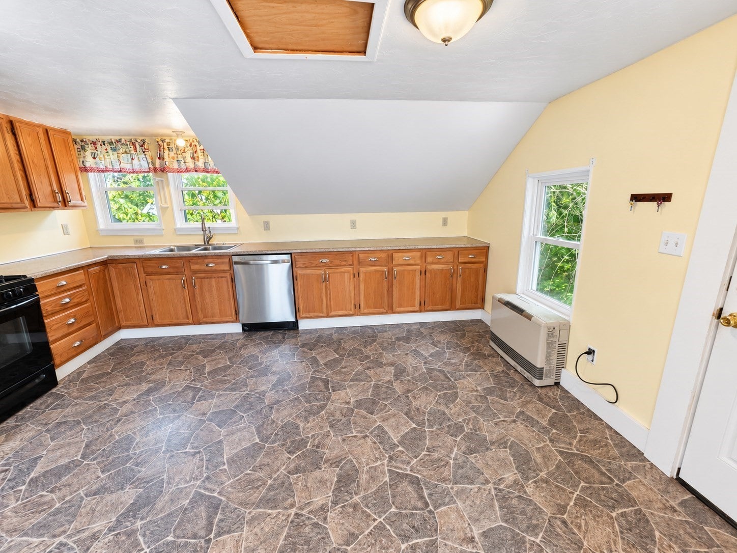 13 Mechanic St, Winchendon, MA, 13 Mechanic St, Winchendon, MA Photo #16