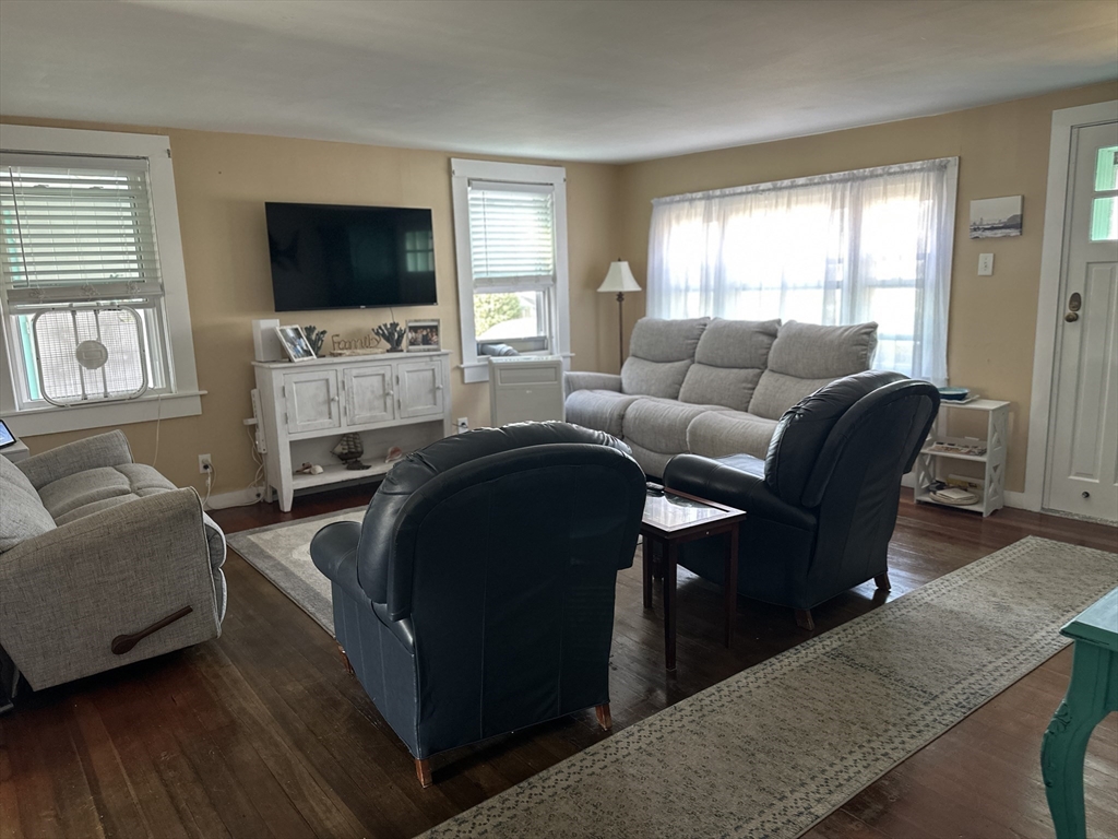 12 Waterman St Winter