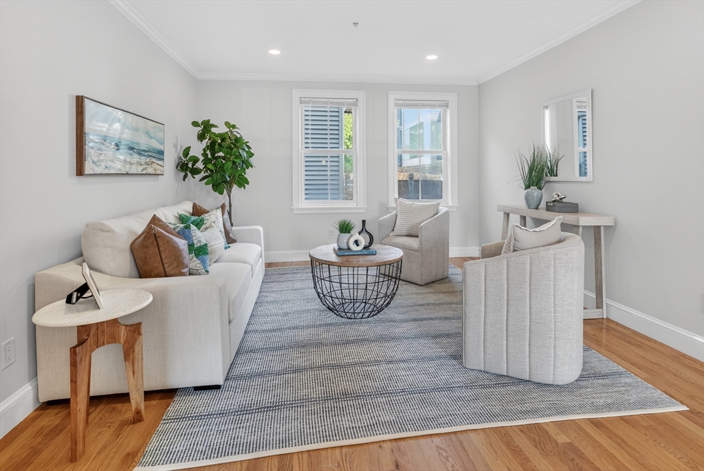 122-124 Charles St 124-1