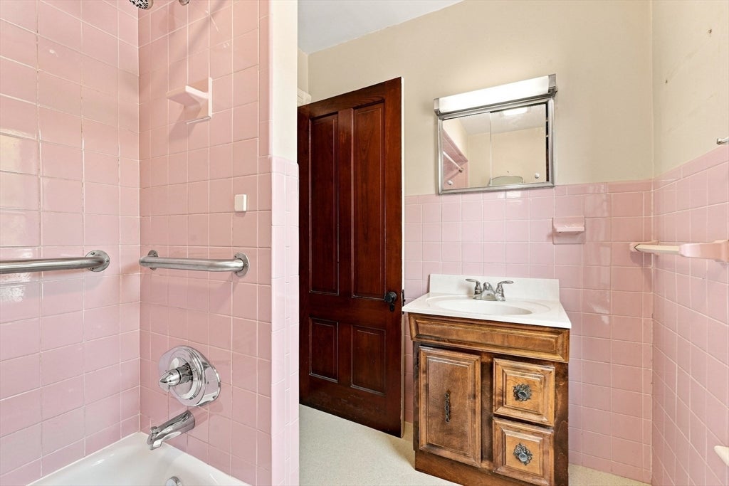 11 Newton Street, Montague, MA, 11 Newton Street, Montague, MA Photo #23
