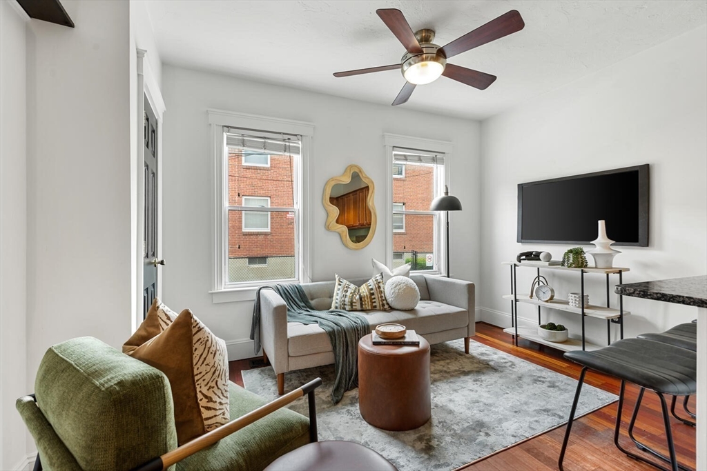 14 Mitchell St 1