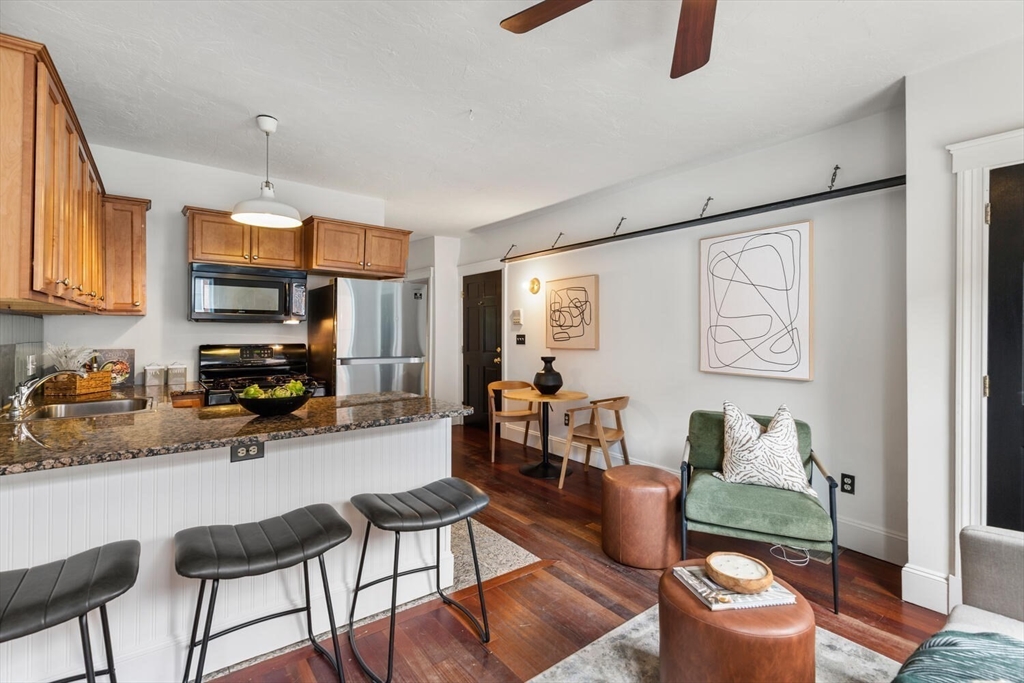 14 Mitchell St 1