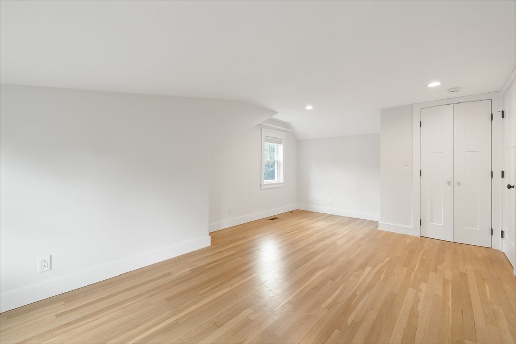 31 Oak St, Wellesley, MA Photo #15