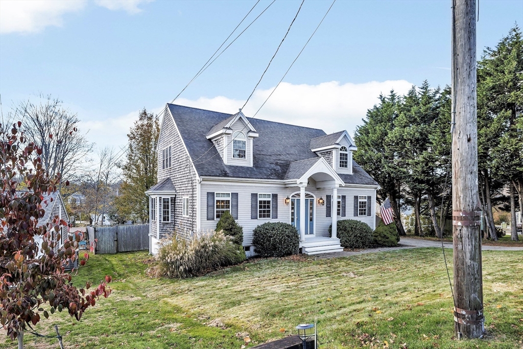 Sandwich, Massachusetts 02563, United States, 3 Bedrooms Bedrooms, ,3 BathroomsBathrooms,Residential,Active,249166