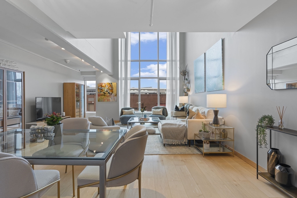 25 Channel Center St 212