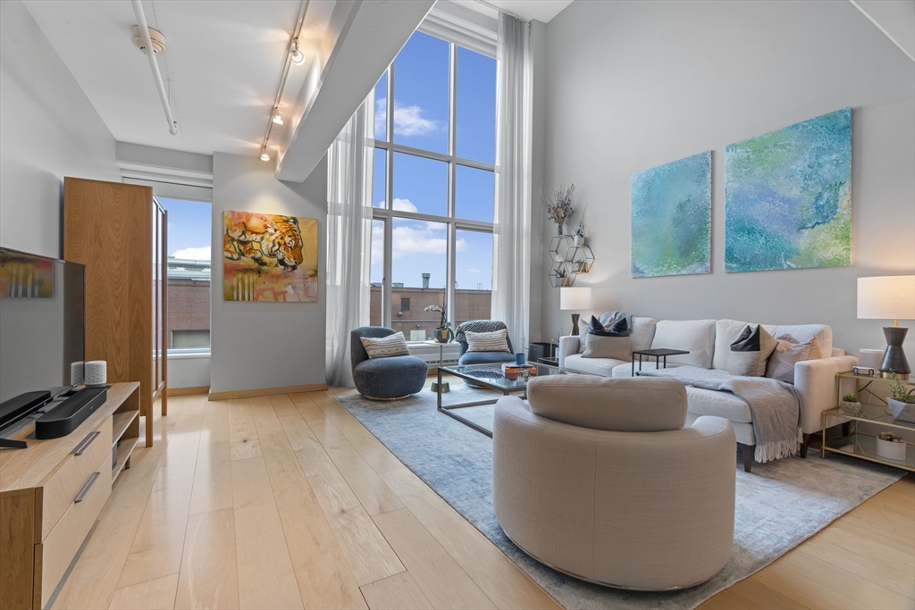 25 Channel Center St 212