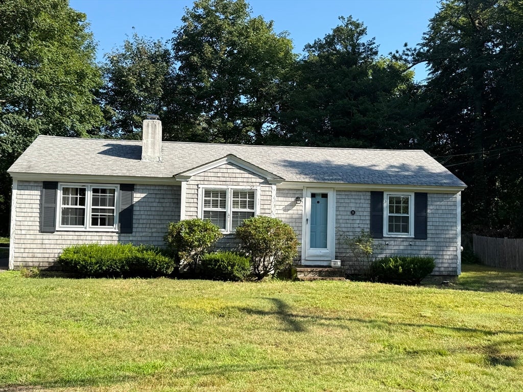 16 Lakeside Dr, Barnstable, MA Photo #1