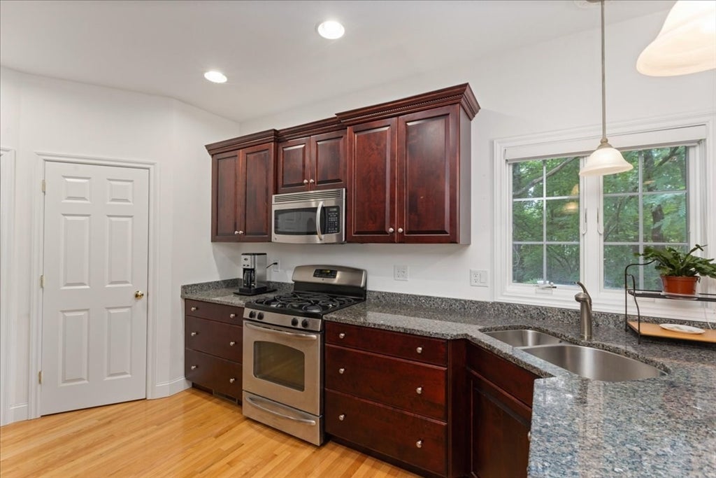64 Woodland Park Drive #64, Haverhill, MA Photo #12
