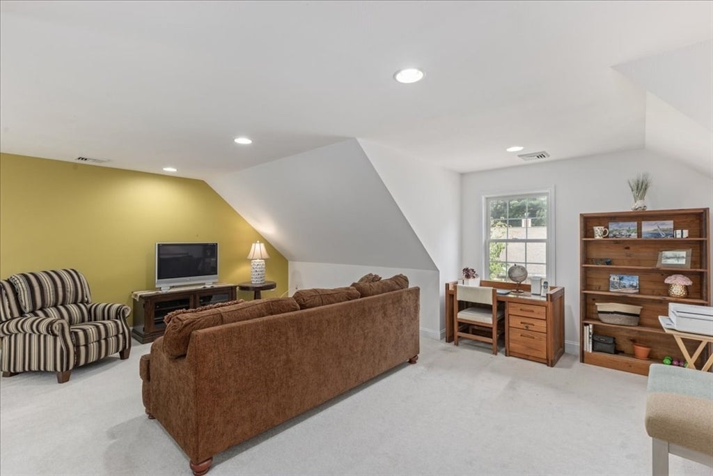 64 Woodland Park Drive #64, Haverhill, MA Photo #24