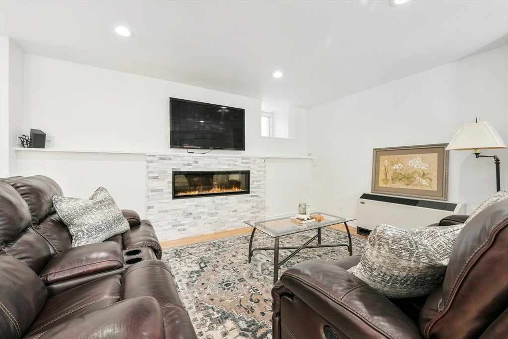 492 Beacon Street #82, Boston, MA, 492 Beacon Street #82, Boston, MA Photo #2