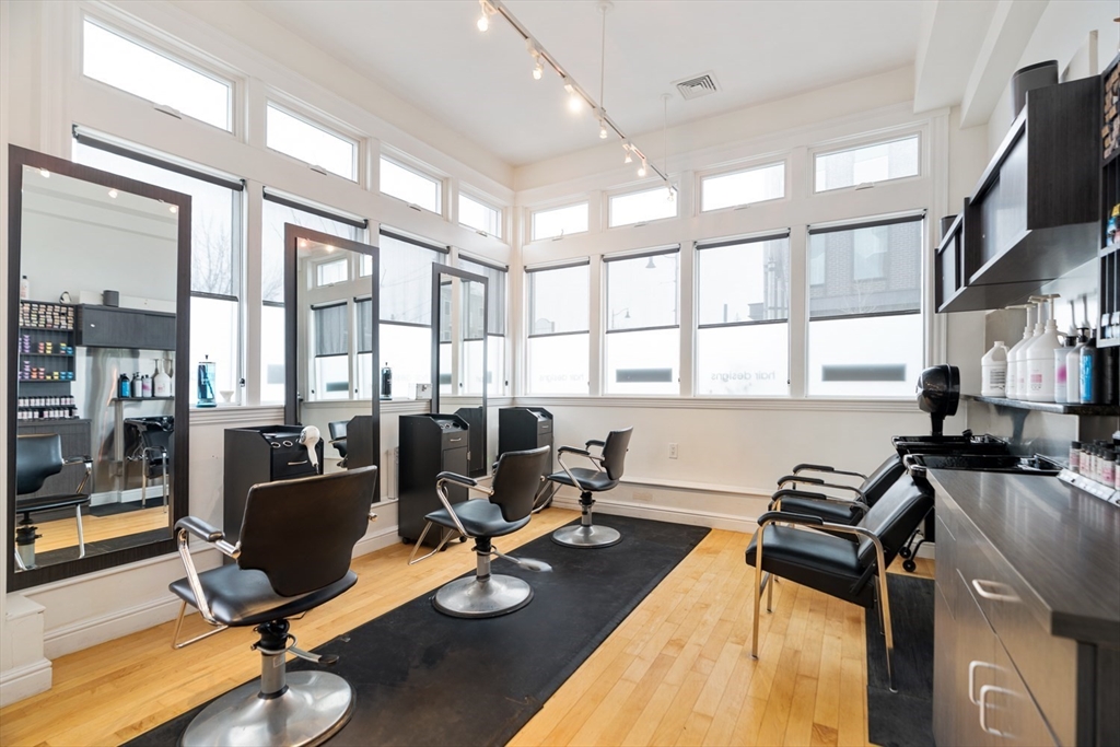 Somerville, Massachusetts 02143, United States, ,1 BathroomBathrooms,Commercial,Active,10753