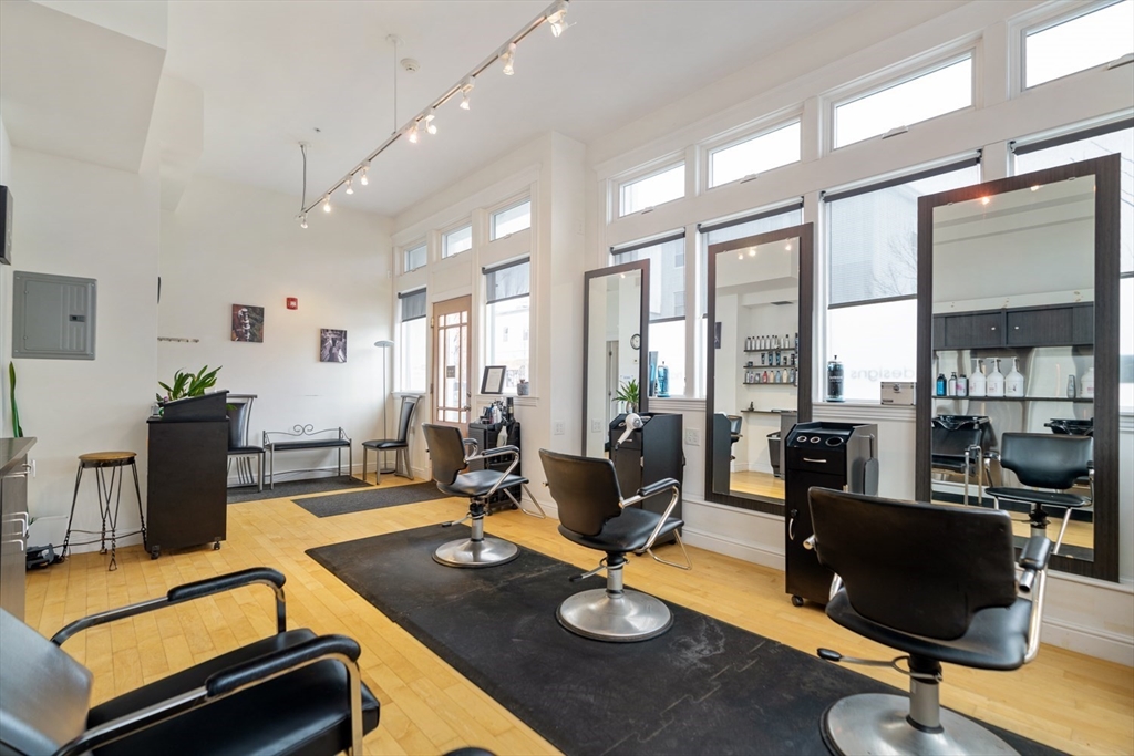 Somerville, Massachusetts 02143, United States, ,1 BathroomBathrooms,Commercial,Active,10753