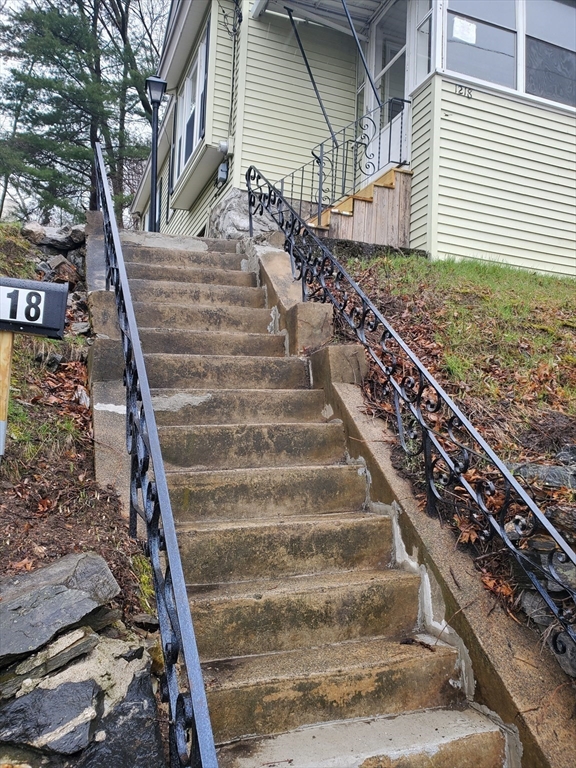 1218 Grafton St