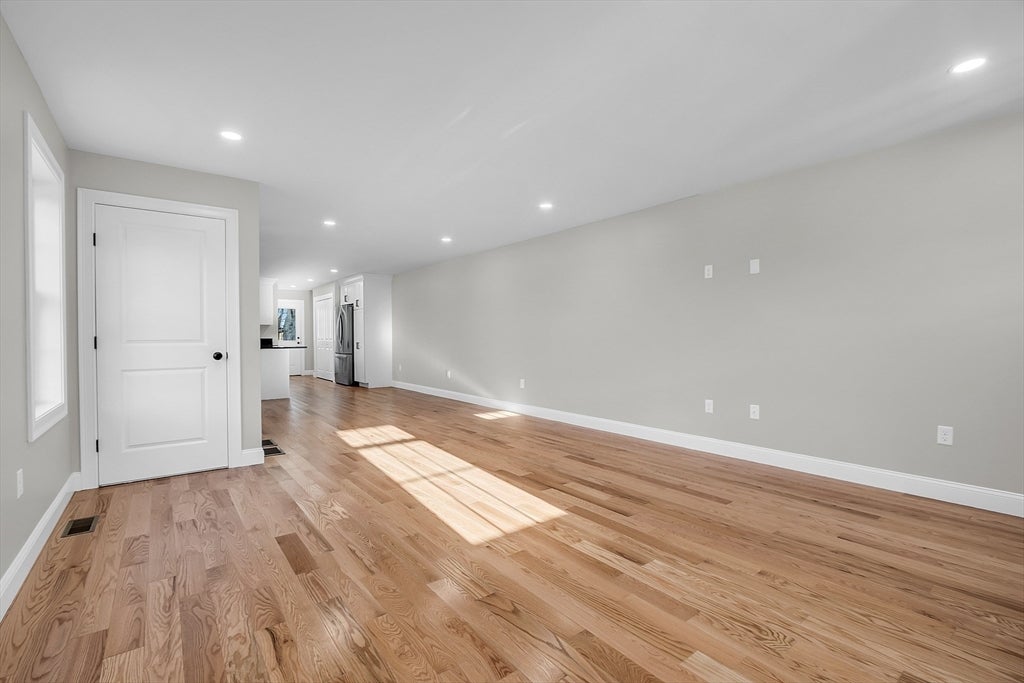 22 New York Street, Worcester, MA, 22 New York Street, Worcester, MA Photo #8