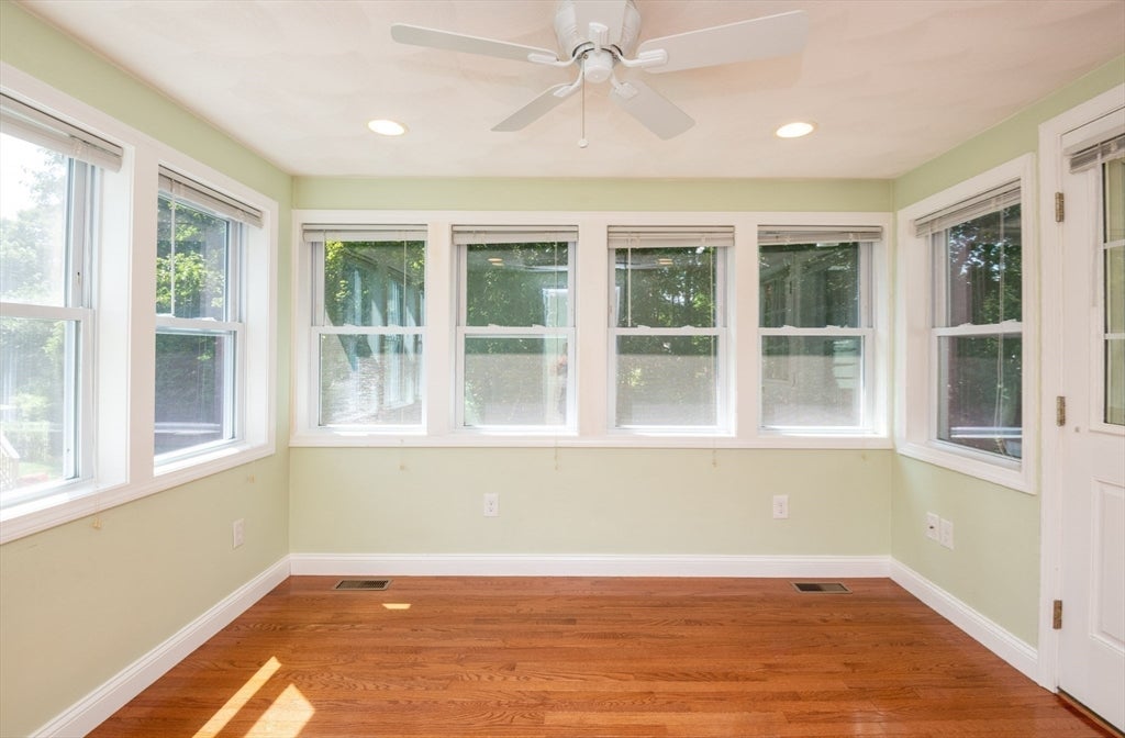 19 Penny Lane, Stoneham, MA, 19 Penny Lane, Stoneham, MA Photo #18