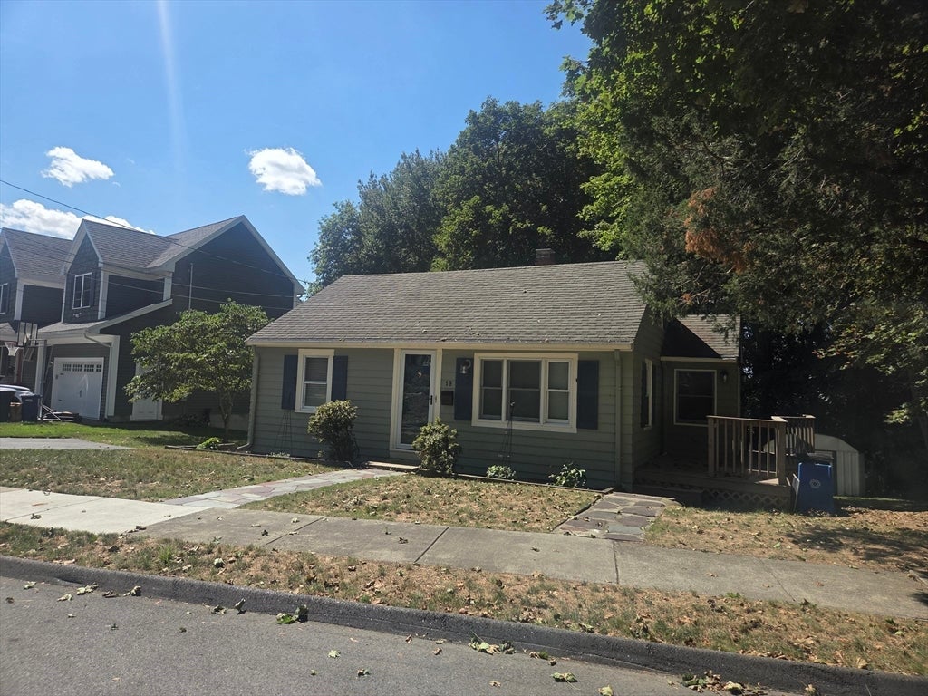 19 Penny Lane, Stoneham, MA, 19 Penny Lane, Stoneham, MA Photo #4