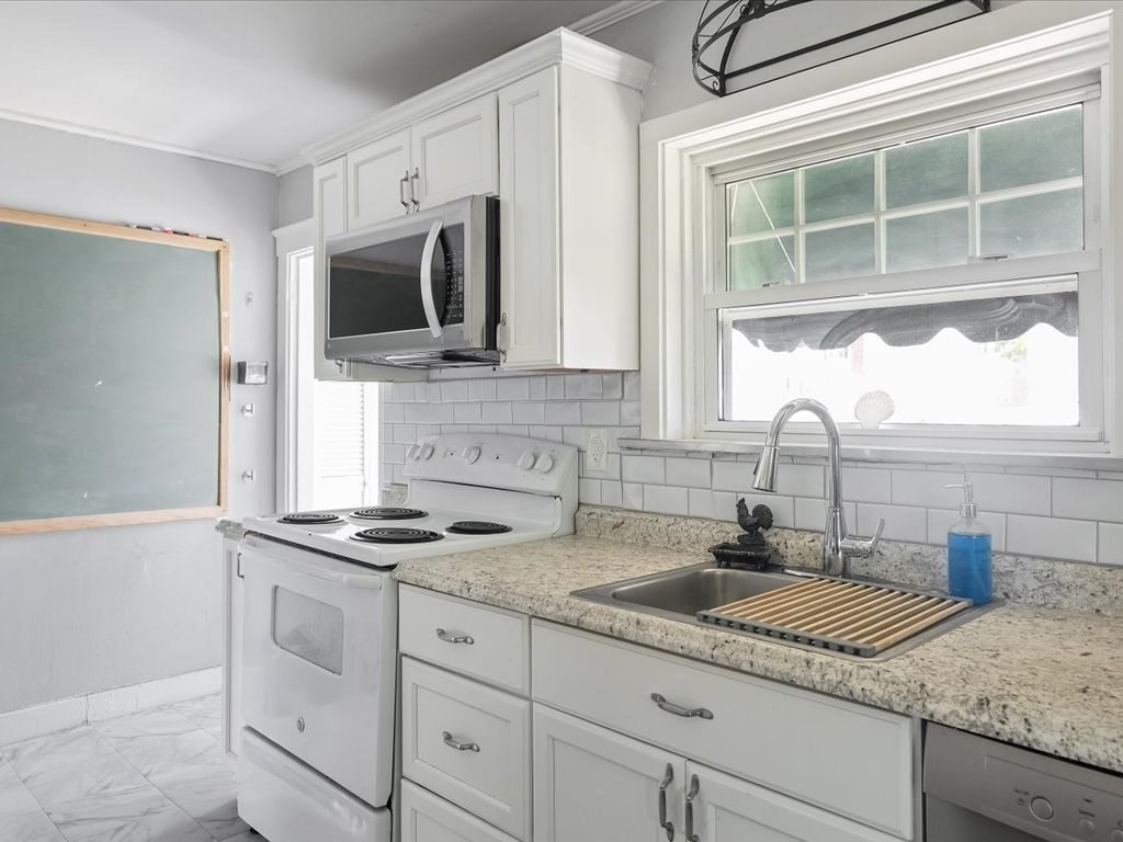 12 Goddard ST, Fall River, MA Photo #16