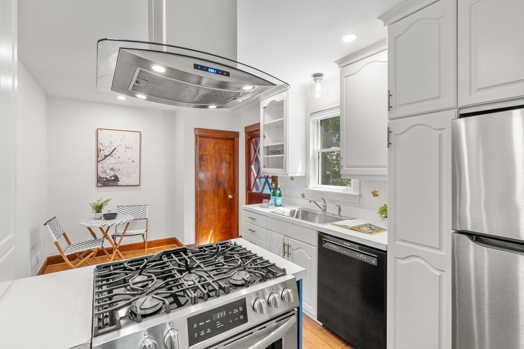 260 Hillside Avenue, Arlington, MA Photo #11