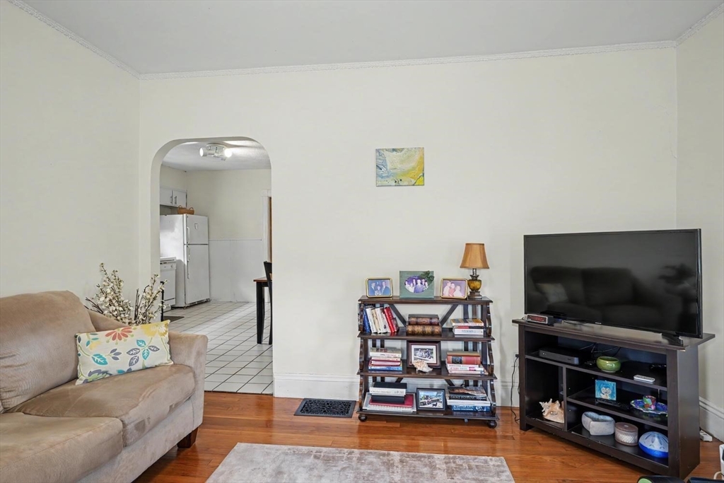 188 Waverley St 1