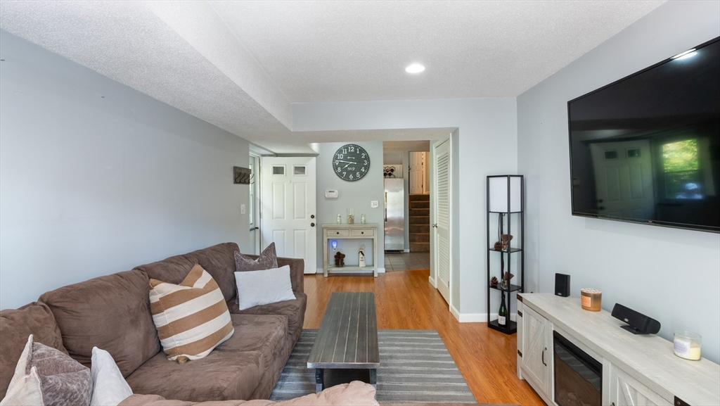 4 Duck Pond Rd 218