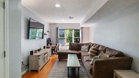 4 Duck Pond Rd 218 Beverly MA 01915