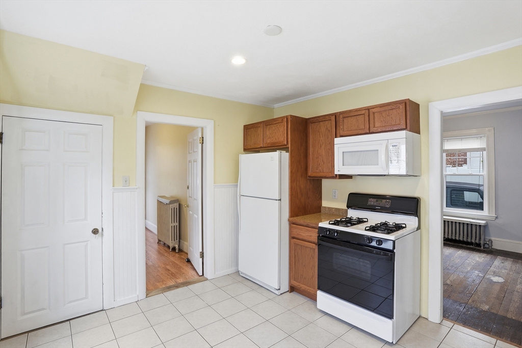 374 Whiting Ave