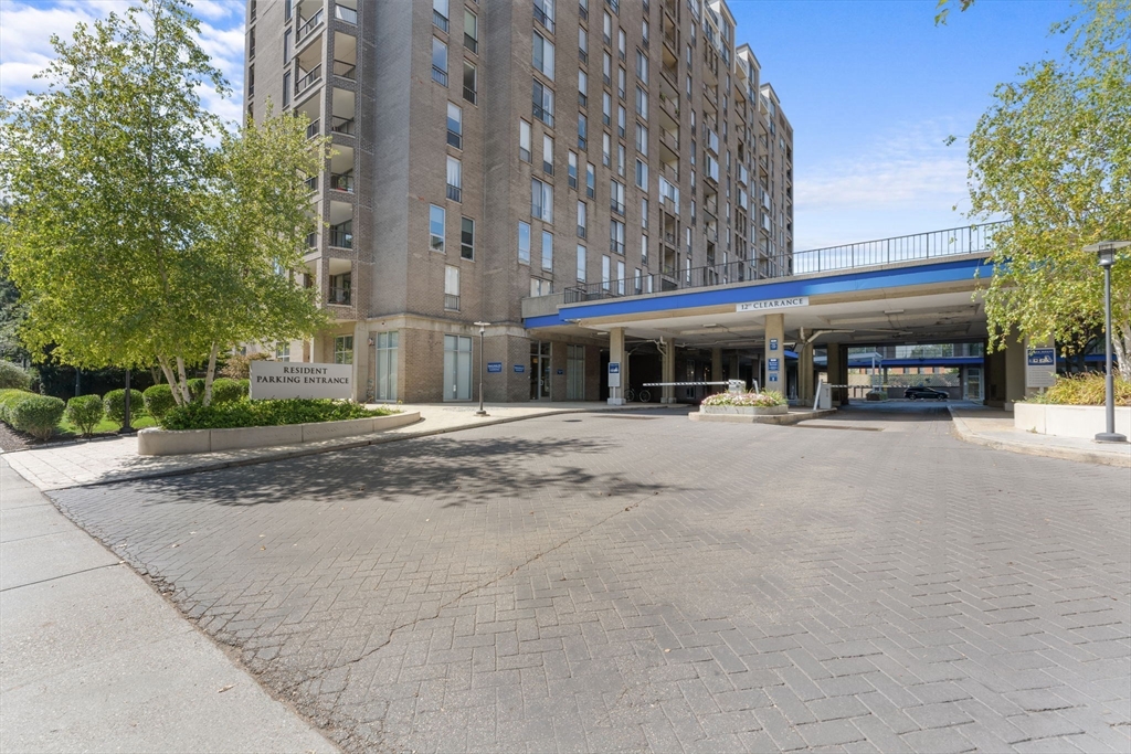 77 Pond Ave NR1