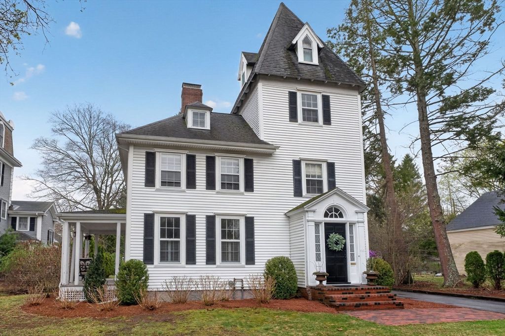 Photo of 642 Worcester St, Wellesley, MA 02482 (MLS # 73503725)