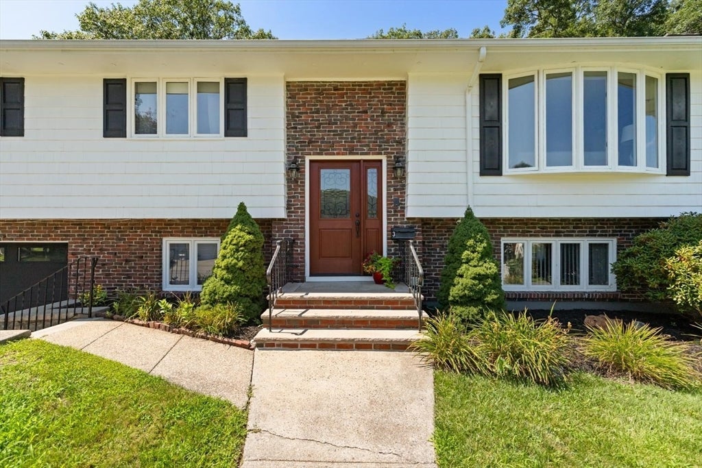 3 Gigante Dr, Stoneham, MA, 3 Gigante Dr, Stoneham, MA Photo #35
