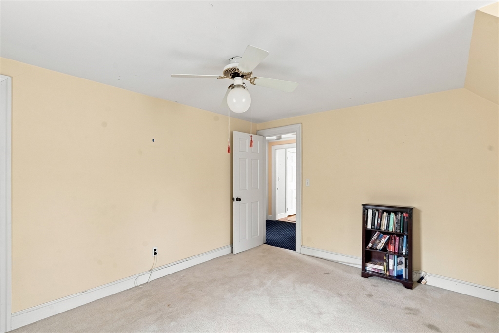 142 Ferry Rd, Bristol, RI Photo #33