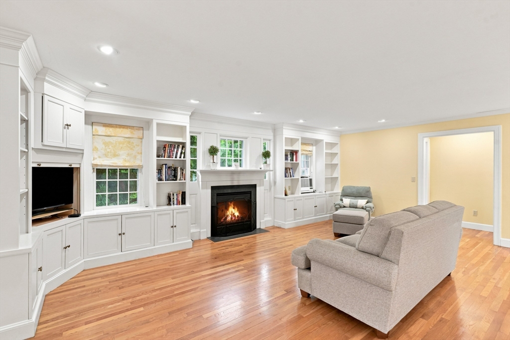 142 Ferry Rd, Bristol, RI Photo #20