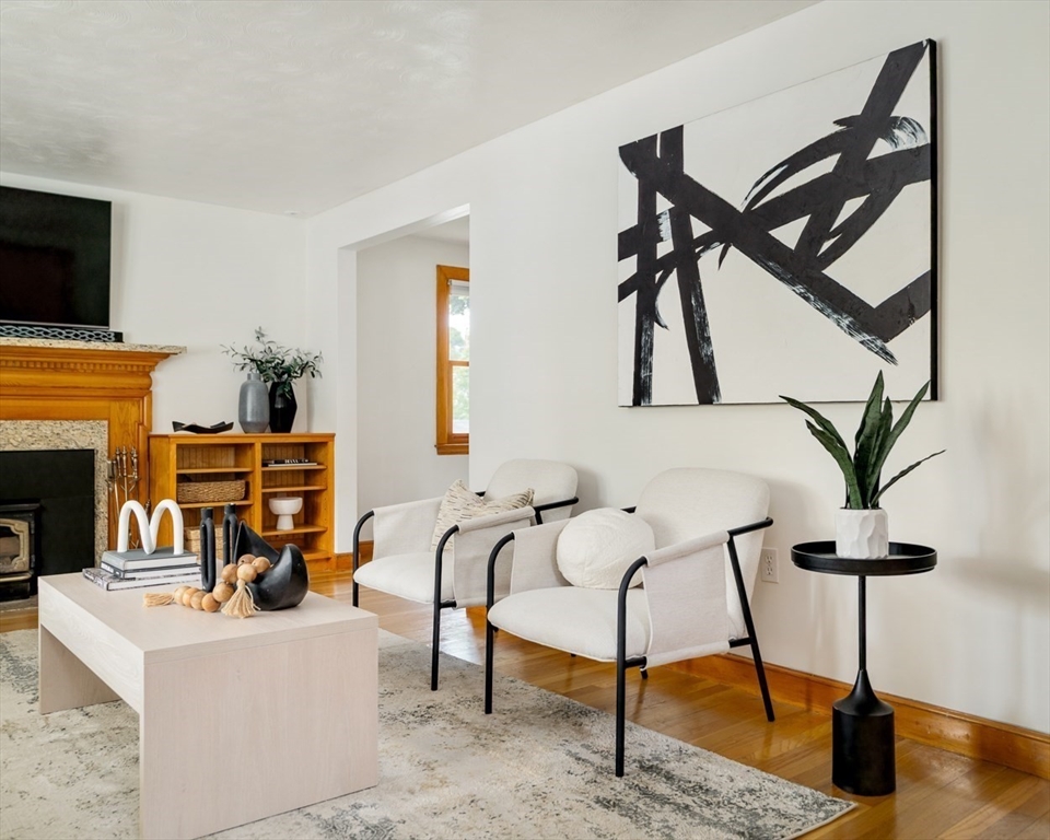 Medford, Massachusetts 02155, United States, 4 Bedrooms Bedrooms, ,3 BathroomsBathrooms,Residential,Active,147907