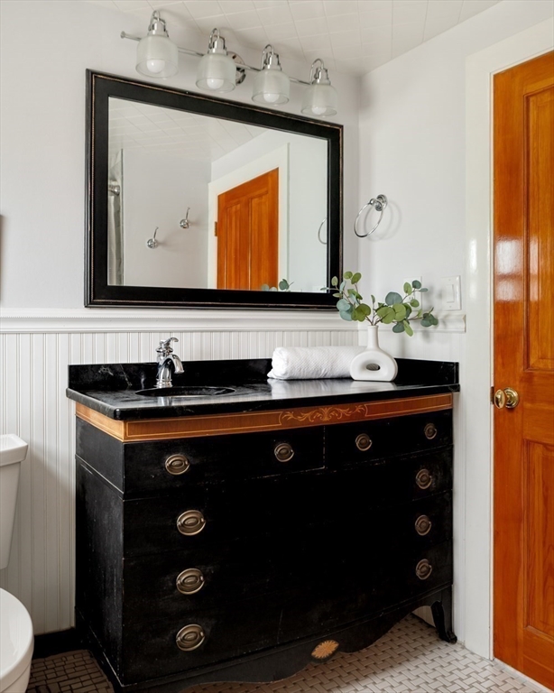 Medford, Massachusetts 02155, United States, 4 Bedrooms Bedrooms, ,3 BathroomsBathrooms,Residential,Active,147907