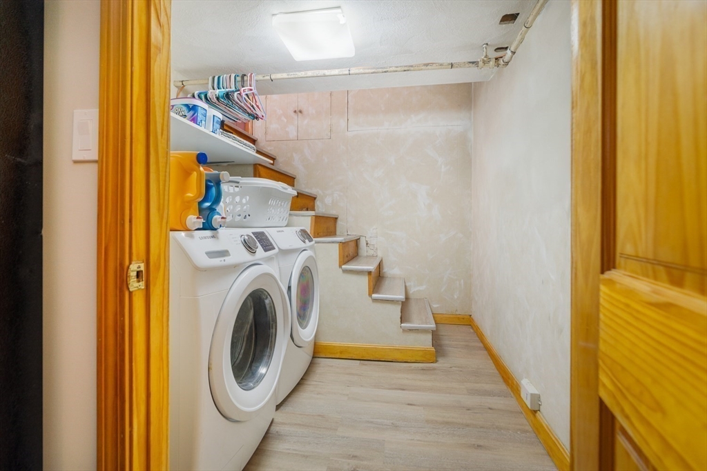 Medford, Massachusetts 02155, United States, 4 Bedrooms Bedrooms, ,3 BathroomsBathrooms,Residential,Active,147907