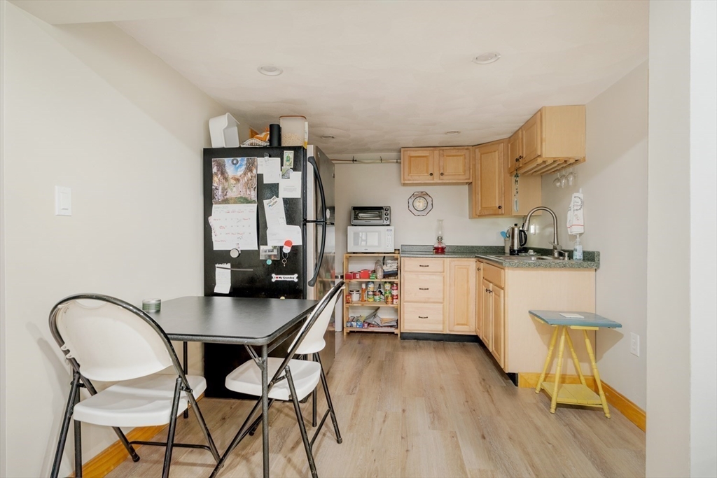 Medford, Massachusetts 02155, United States, 4 Bedrooms Bedrooms, ,3 BathroomsBathrooms,Residential,Active,147907