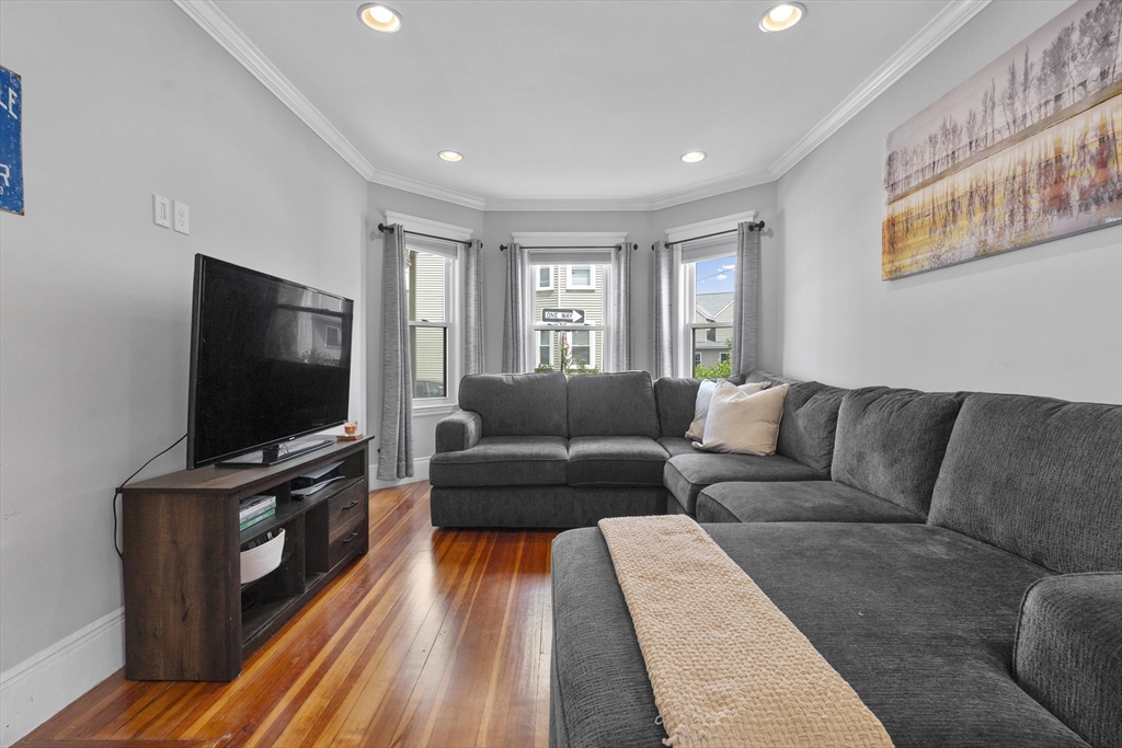 22 Buttonwood Street #1, Boston, MA Photo #2