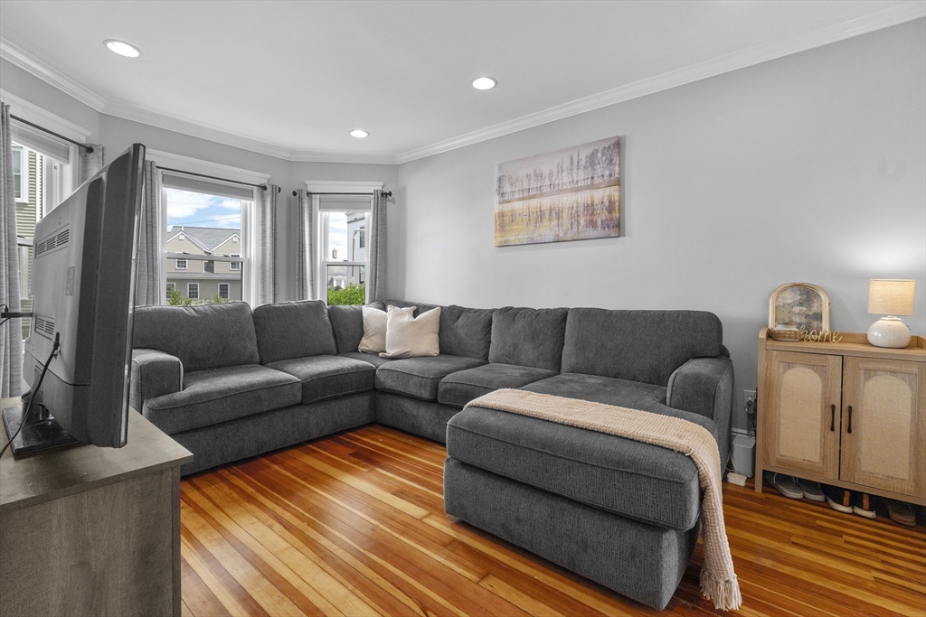 22 Buttonwood Street #1, Boston, MA Photo #3