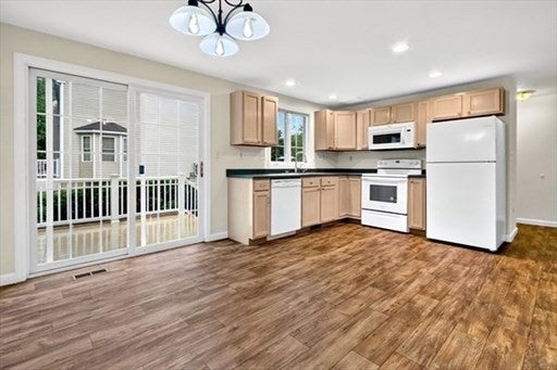 85 Steeple Chase Cir #3, Attleboro, MA, 85 Steeple Chase Cir #3, Attleboro, MA Photo #6