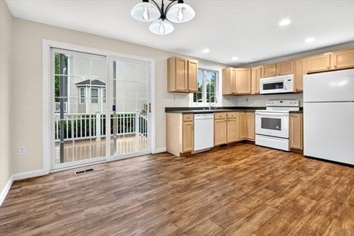 85 Steeple Chase Cir #3, Attleboro, MA, 85 Steeple Chase Cir #3, Attleboro, MA Photo #7