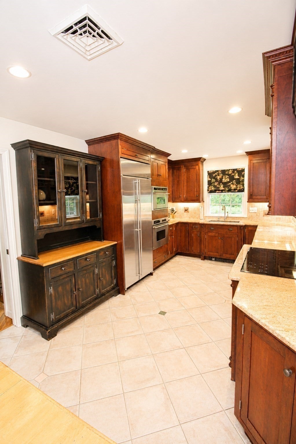 52 Brentwood RD, Chelmsford, MA Photo #8