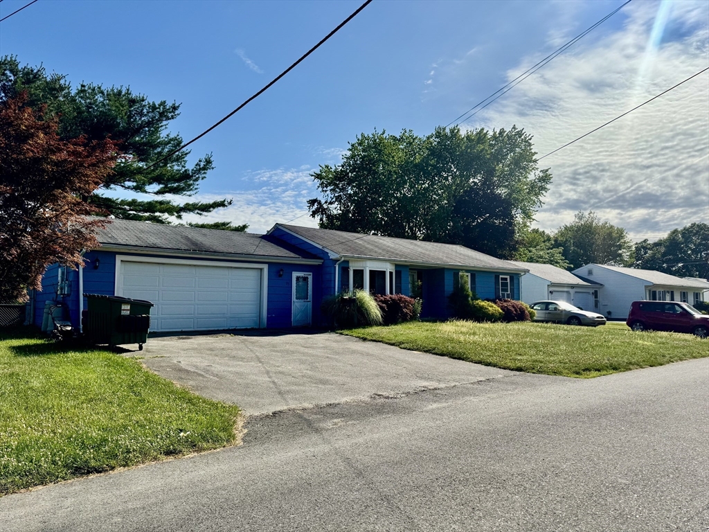 95 Samson Ave