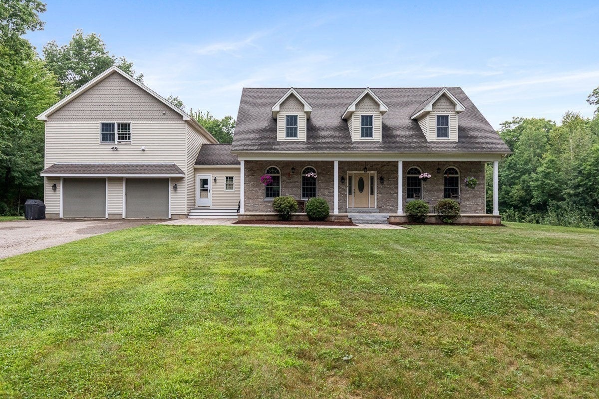 Photo: 730 Scott Rd, Oakham, MA Photo: 730 Scott Rd, Oakham, MA