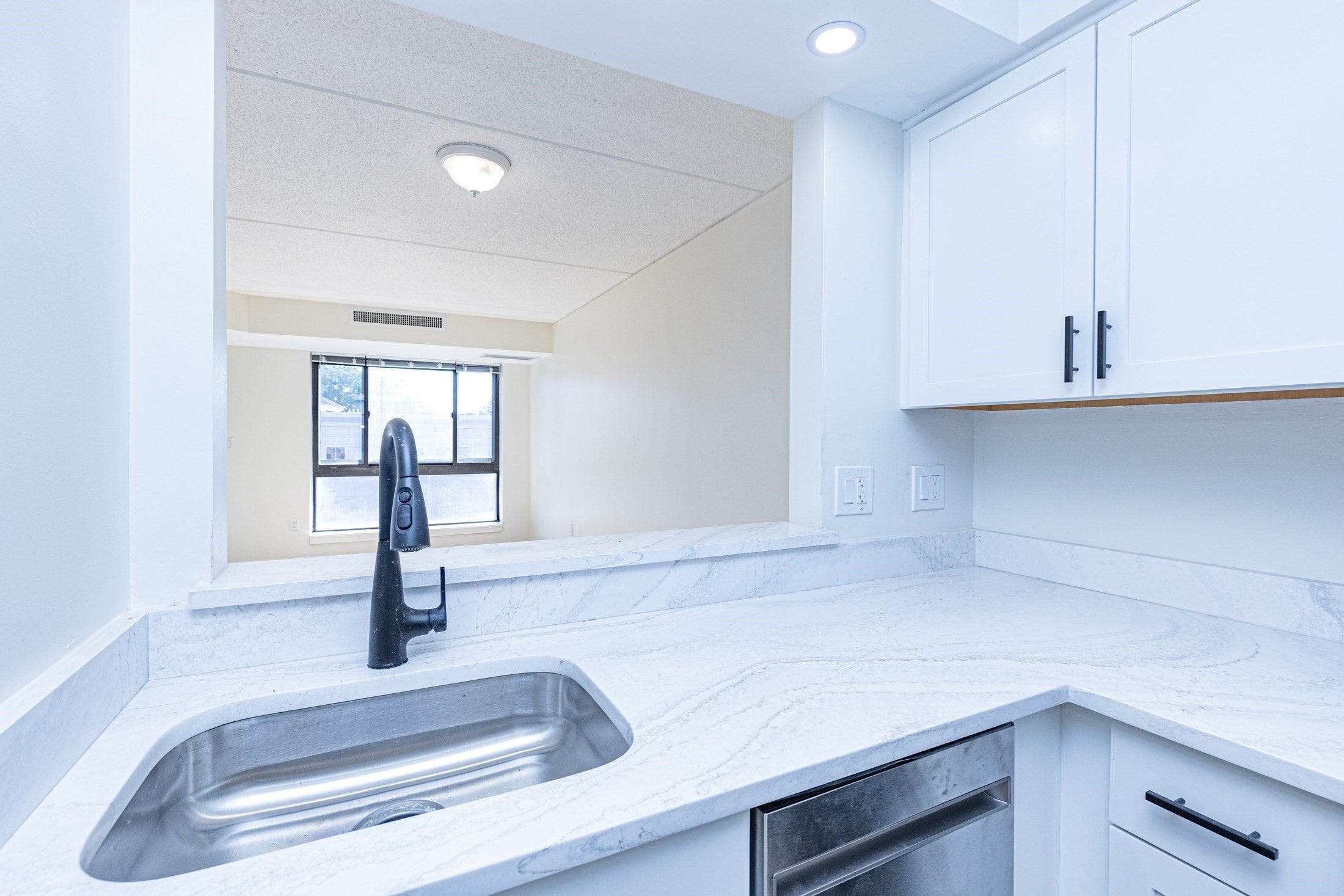60 Rantoul St #503N, Beverly, MA, 60 Rantoul St #503N, Beverly, MA Photo #8
