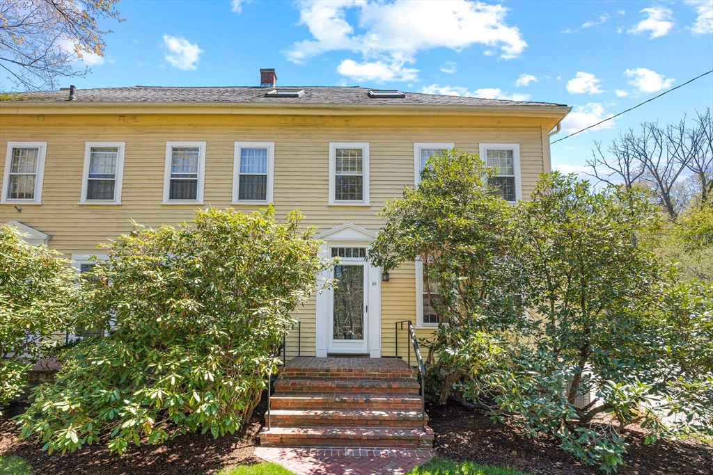39 Church St, Weston, MA Photo #2