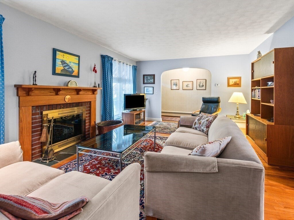 230 Brattle St, Holden, MA, 230 Brattle St, Holden, MA Photo #7