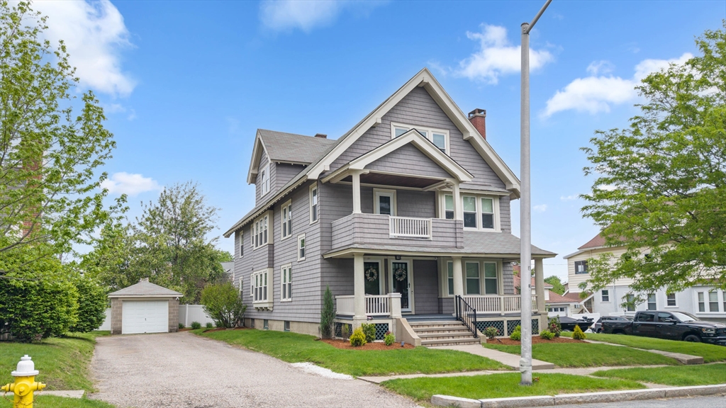 23 Devens Rd
